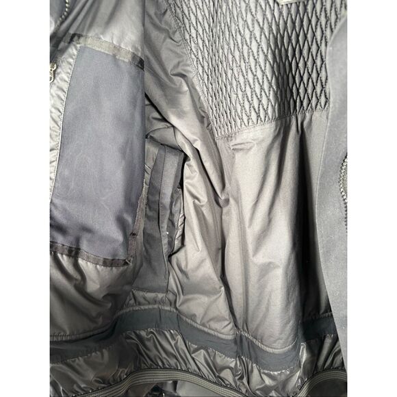 The North Face woman’s Hyvent zip up ski/snowboard jacket size S - Picture 9 of 12